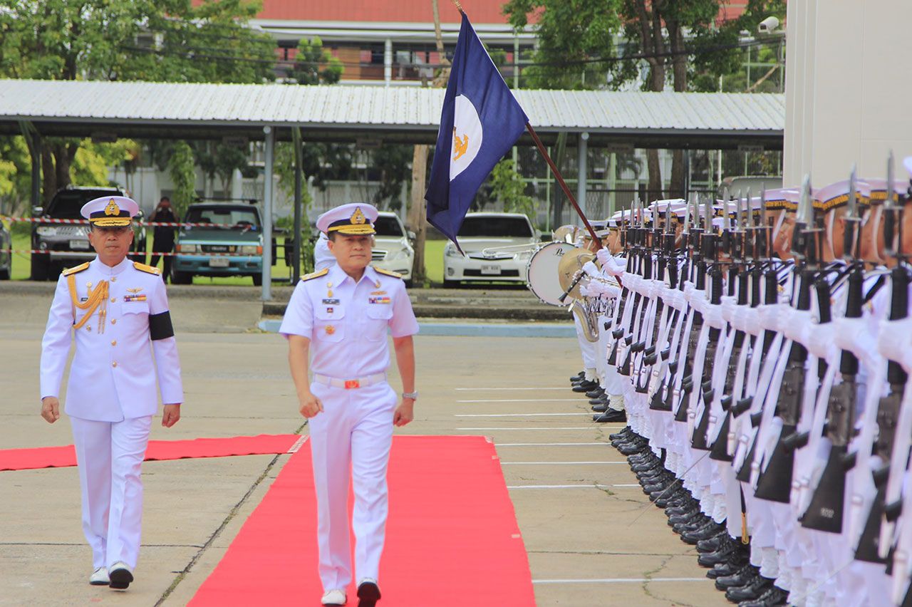 ตรวจแถวทหารกองเกียรติยศ