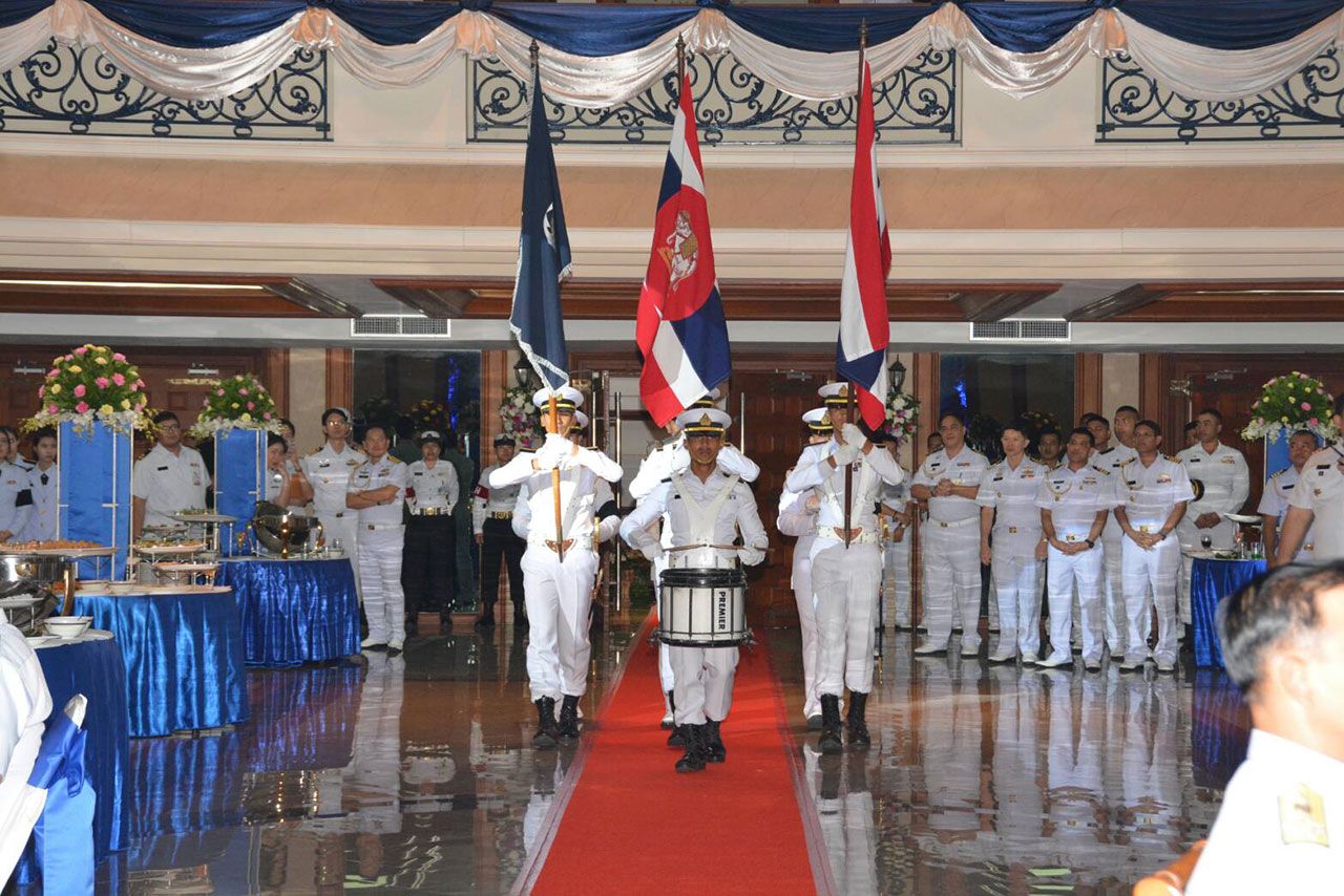 แถวทหารพร้อมทำพิธี