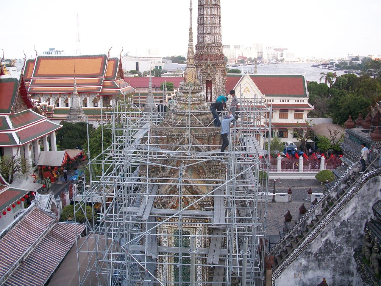 ขั้นตอนการตั้งนั่งร้านที่ไม่มีส่วนสัมผัสกับโบราณสถาน