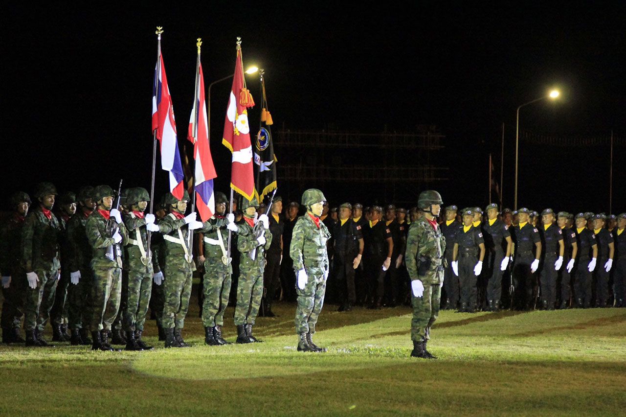 ย่ำพระสุริย์ศรี ใน ค่าย นย.