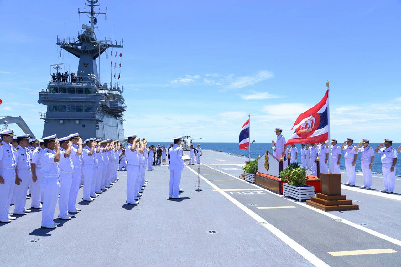 บนเรือหลวงจักรีนฤเบศร