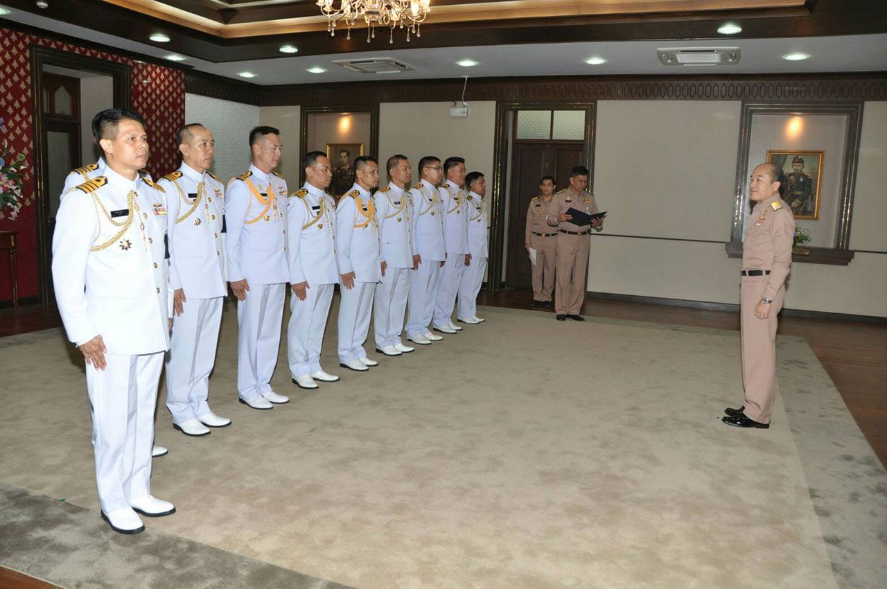 10นายทหาร ที่จะเดินทางไปฏิบัติหน้าที่ ผช.ทูตทหารเรือ เข้ารับนโยบาย