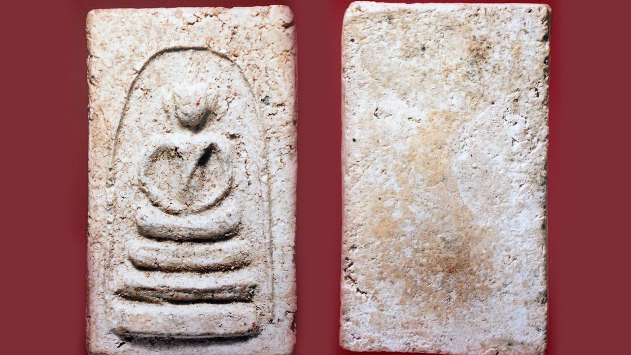 พระสมเด็จบางขุนพรหม พิมพ์อกครุฑ (ใหญ่) กรุวัดใหม่อมตรส ของ พ.ต.อ.ทรงโปรด สิริสุขะ.