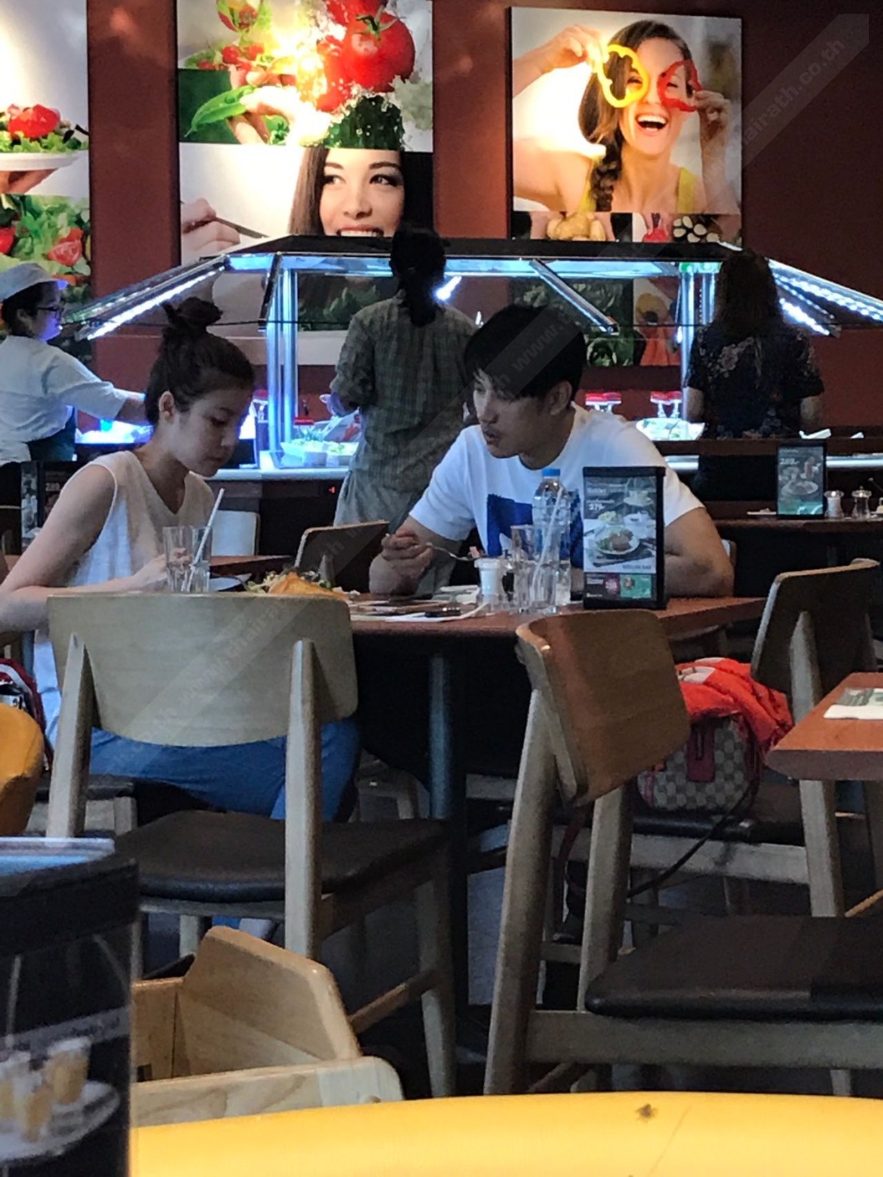 คู่รักดาราติดดิน