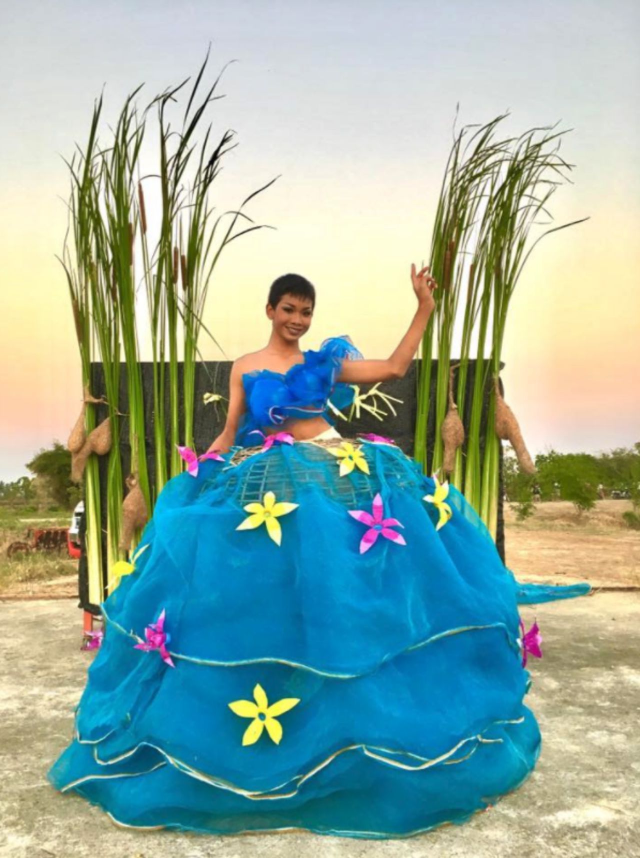 คล้ายซินเดอเรลล่าอยู่นะ