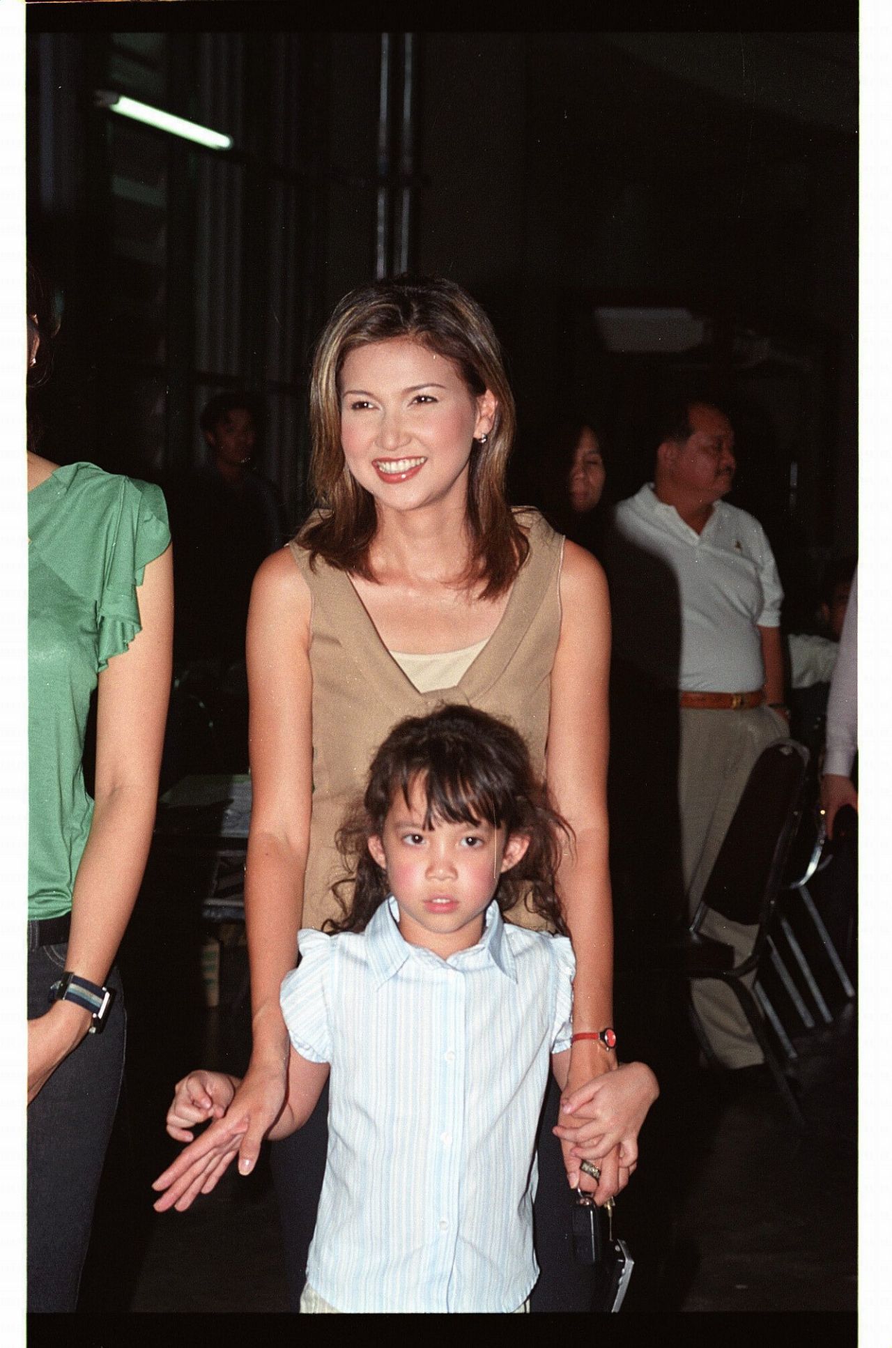 แม่แอนพาออกงานตั้งแต่ยังเล็ก