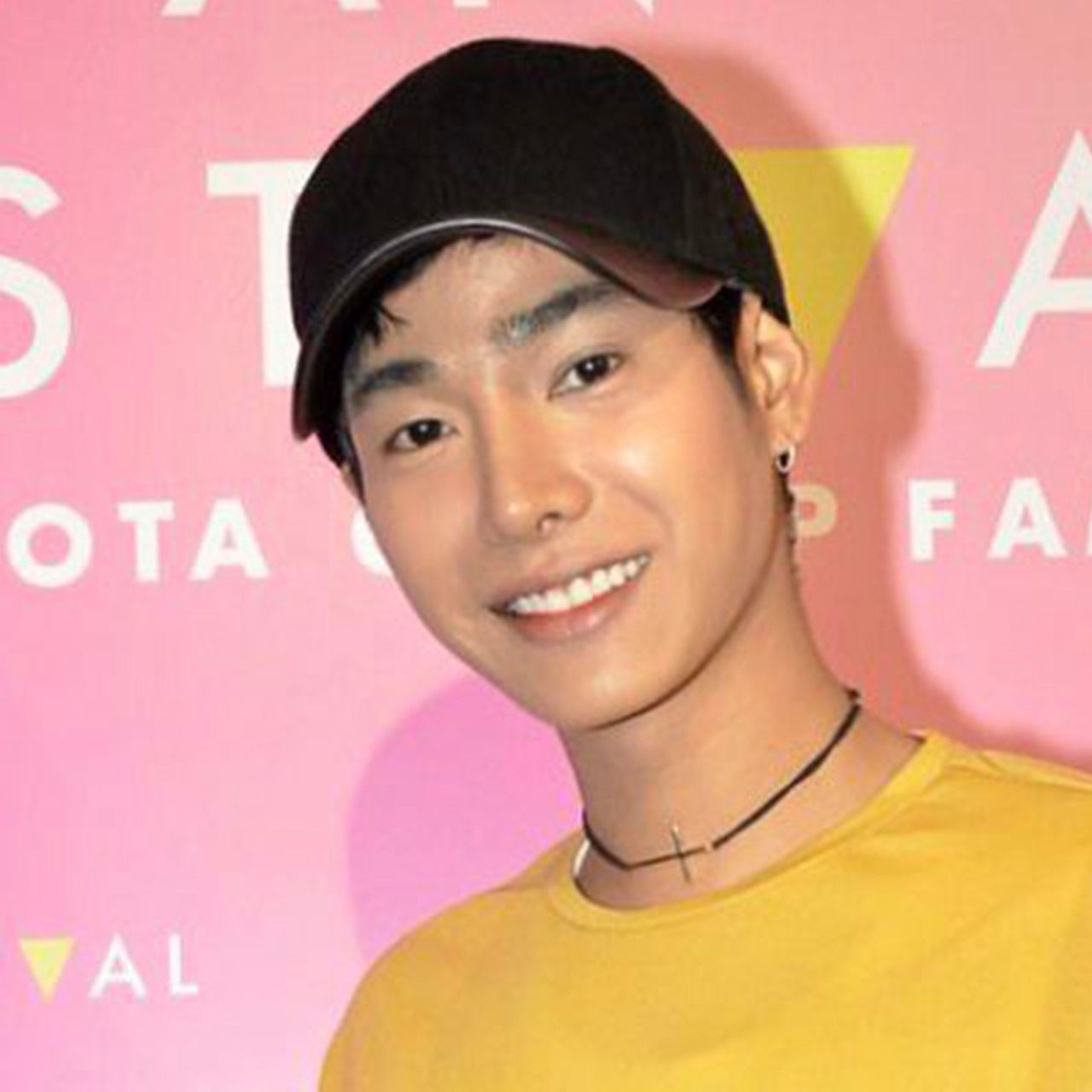 คงไม่บังเอิญแน่ แต่ชะตาฟ้าลิขิตมาแล้ว เป๊ก-ผลิตโชค, เอ๊ะ-จิรากร, ปั้นจั่น-ปรมะ เกิดวันเดียวกันเด๊ะ! ถือเป็นสามหนุ่มดวงชีวิตปุ๊บปั๊บกลับมาดังทั้งนั้นเลย.