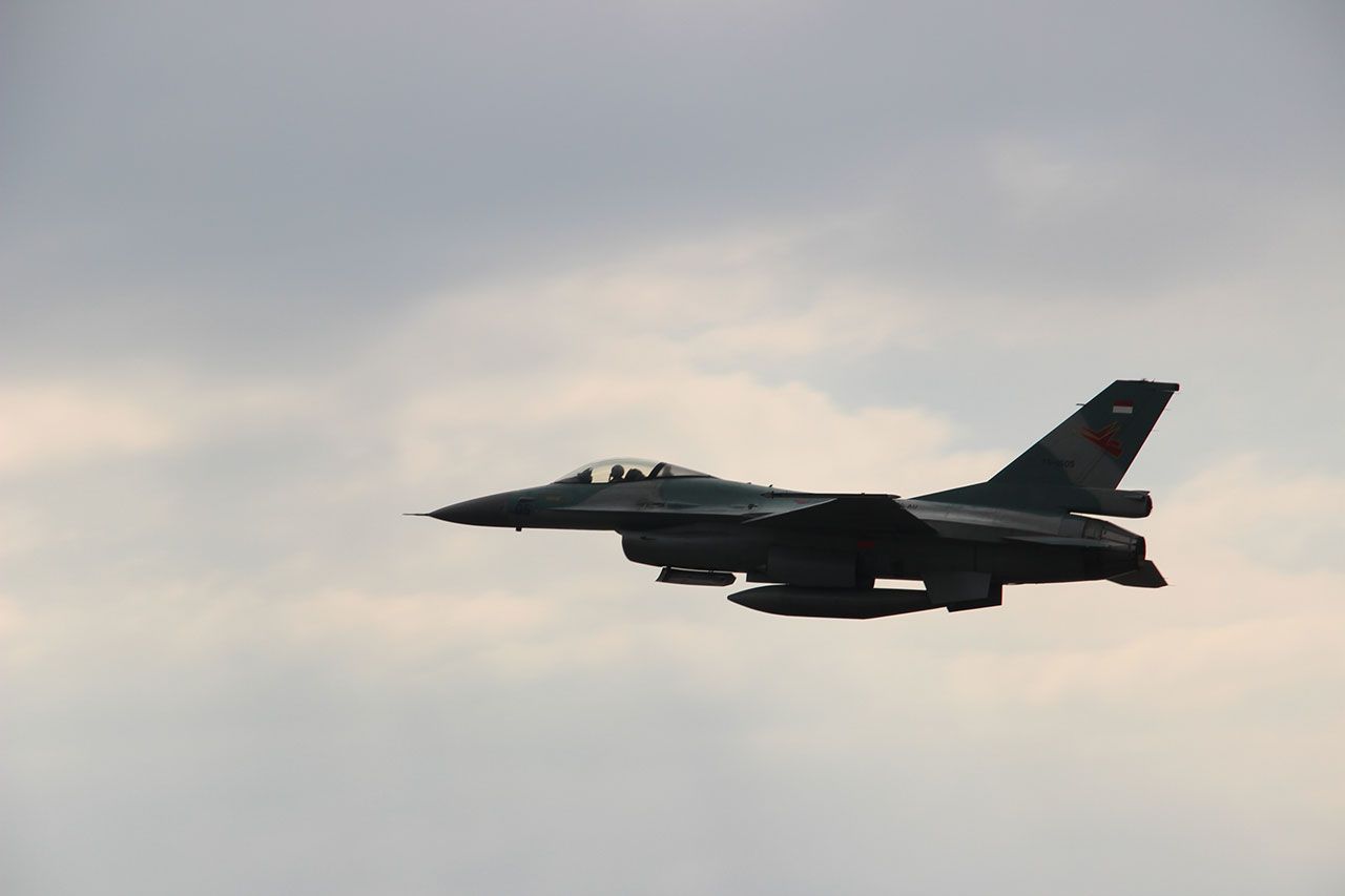 F-16 ยามอยู่บนนภากาศ