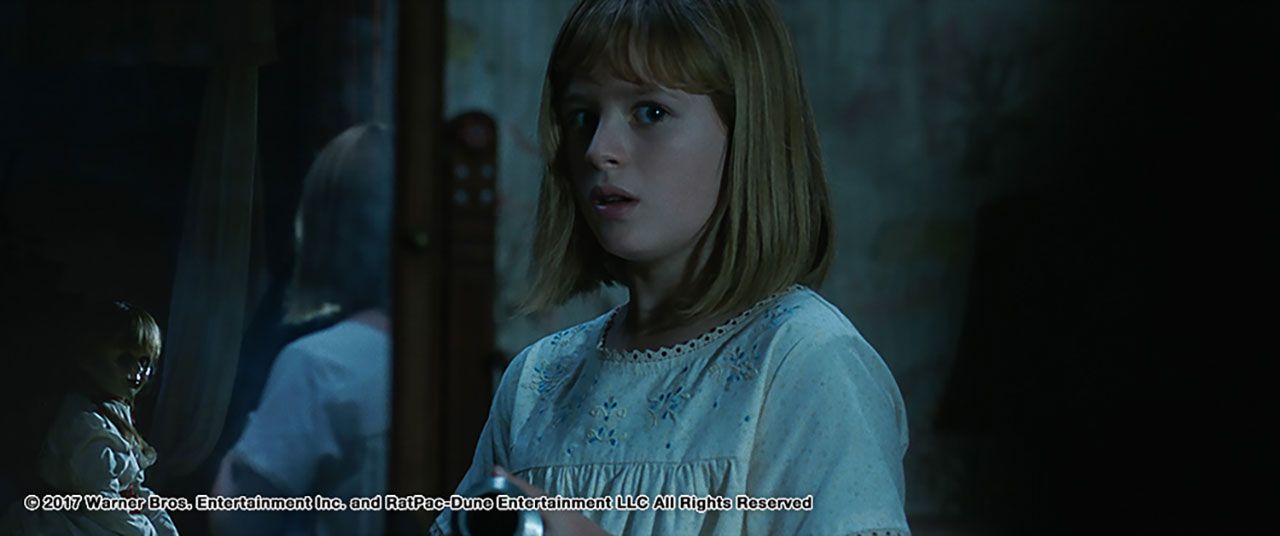 ลองมองทางซ้าย สายตานั้นแลที่ทำให้ใจสั่น...