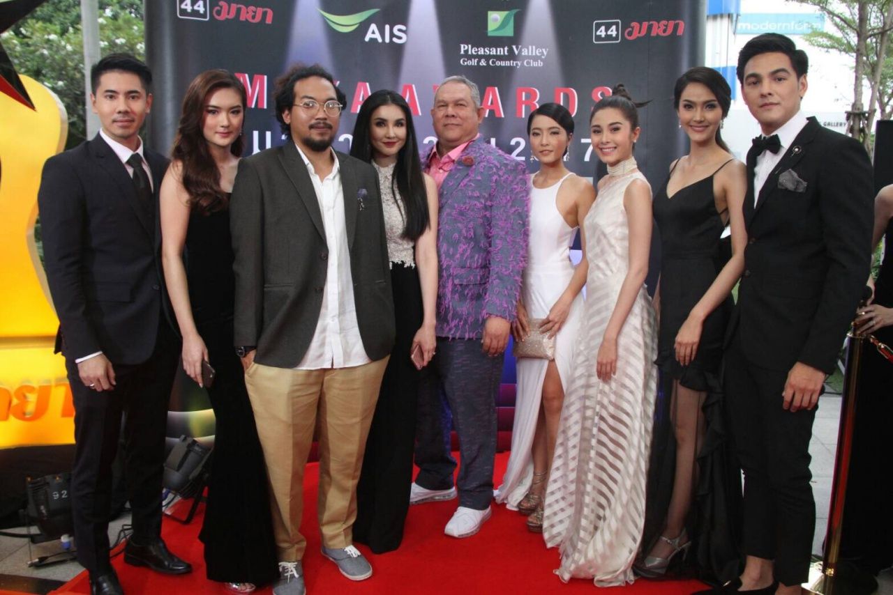 ทีมงานละคร เรือนพะยอม 