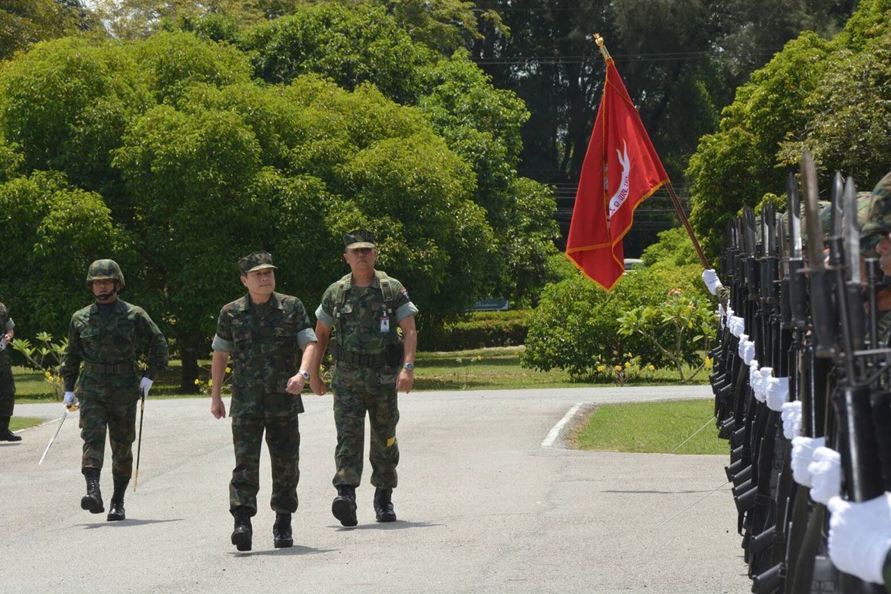 ตรวจแถวทหารกองเกียรตยศ