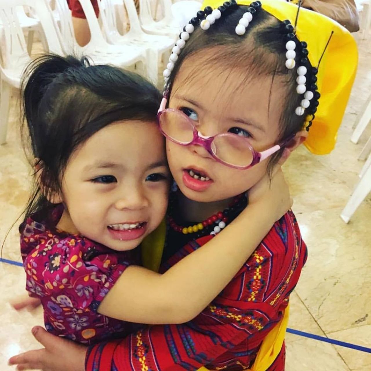 กอดกันๆ รักกันๆ
