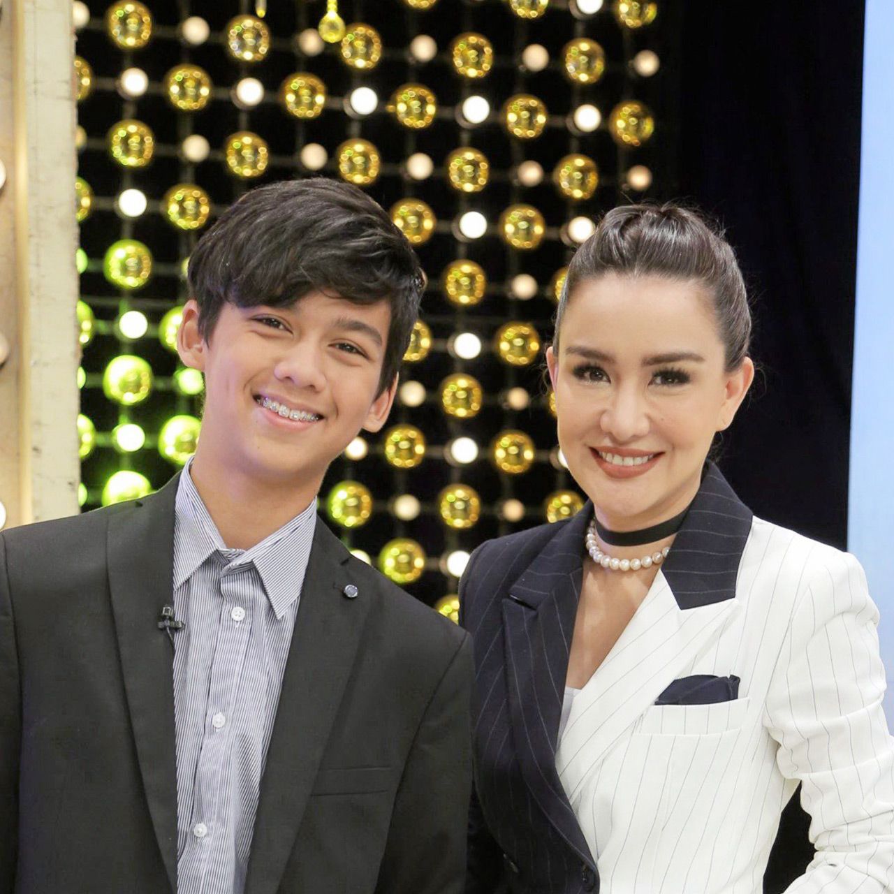 ส่วนแม่ลูก นิโคล กับ ทิกเกอร์ จะควงกันมาโชว์หวานในงาน พาราไดซ์ พาร์ค แม่ฟ้าแห่งสยาม ความงามของแผ่นดิน พุธนี้ 13.30 น. ที่พาราไดซ์ พาร์ค ศรีนครินทร์.