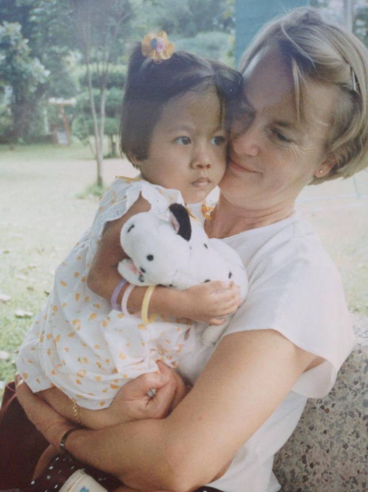 ชาวสวีเดน รับไปเป็นบุตรบุญธรรม