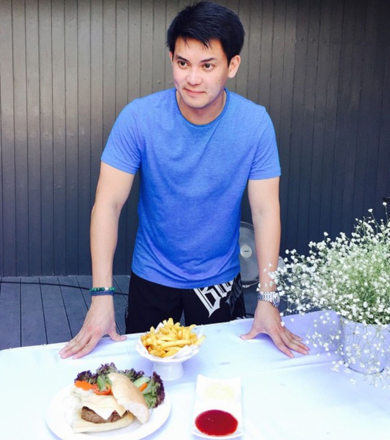 ทำอาหารก็ได้ด้วย