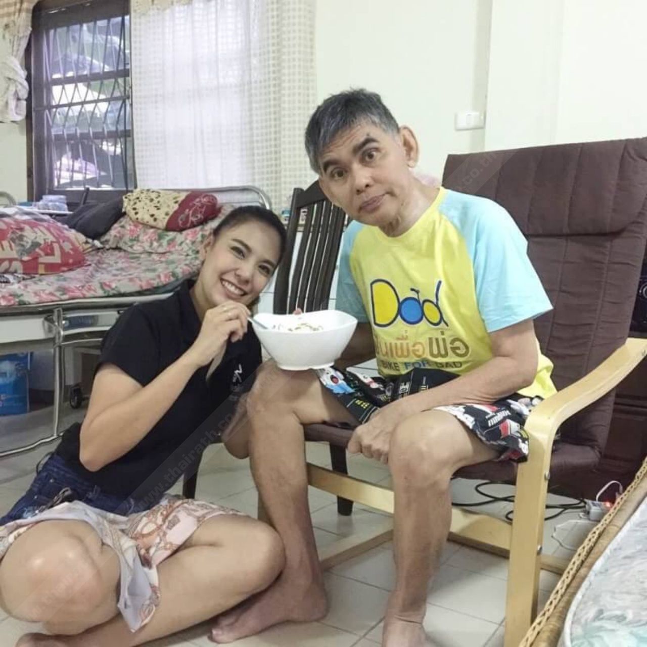 คอยดูแลอย่างดี ดา สุวิดา เพ็ชร์ยาหน ลูกสาวของอดีตพระเอกดัง ซัม ยมนาชาตรี 