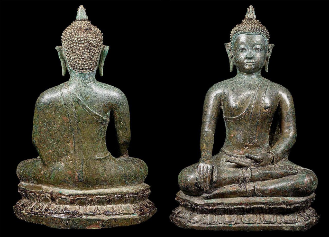 พระพุทธรูปบูชา ยุคหริภุญไชย ของศิริ คูวิบูลย์ศิลป์.