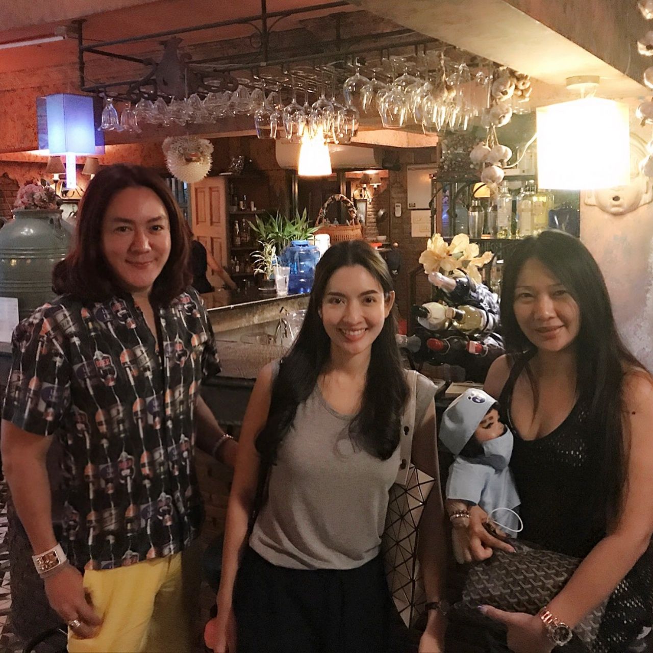  เราสามคน โก้ ธีรศักดิ์ แอฟ ทักษอร และ ผิง สุภาวดี เพื่อนสนิทของโก้ ธีรศักดิ์ 