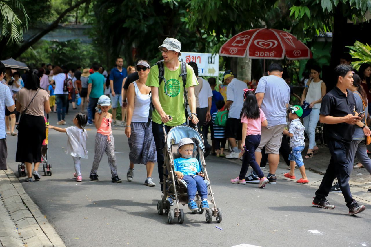 ชาวต่างชาติก็พาลูกมาเที่ยว