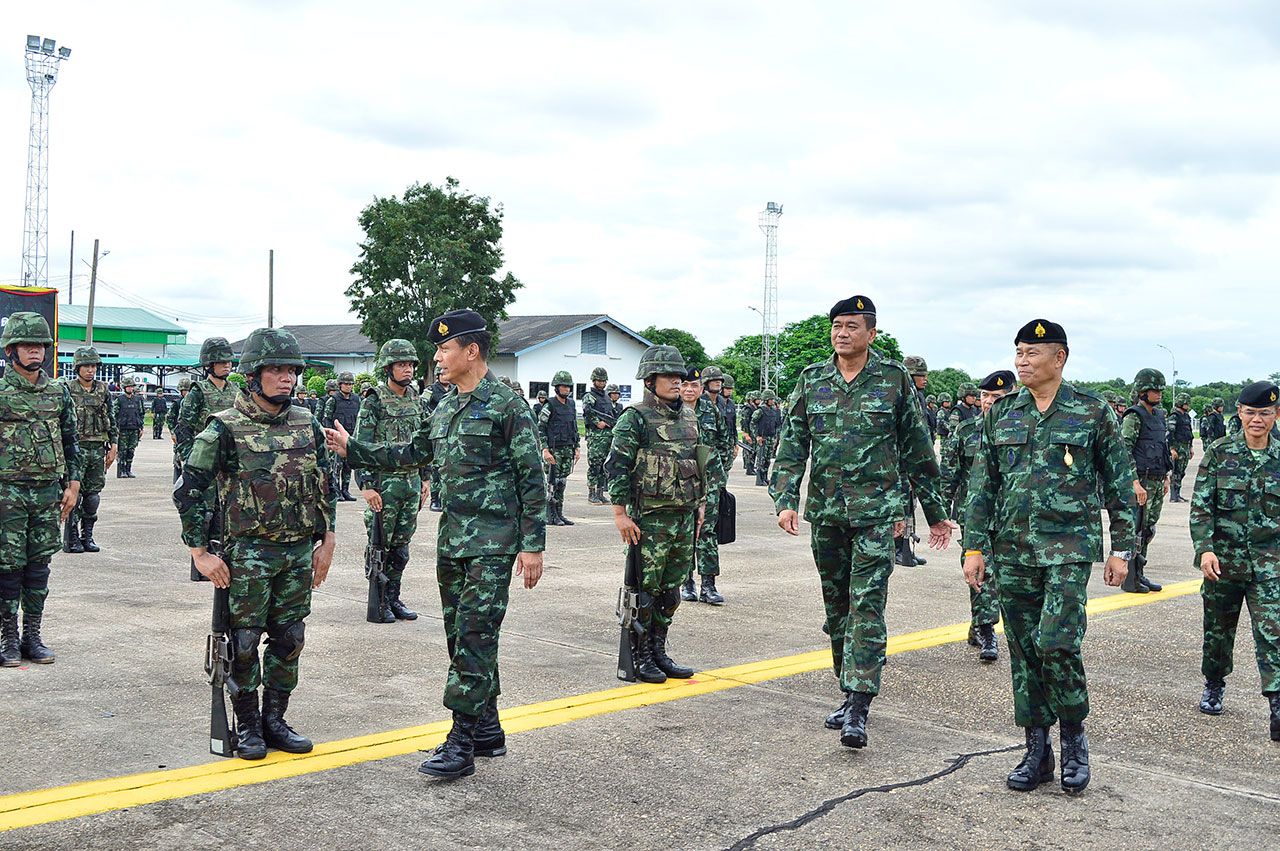 ผบ.พล.ร.3 ให้การต้อนรับ มทภ.2