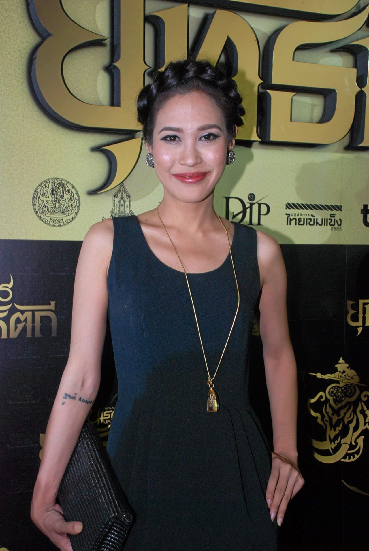  ‘ทราย เจริญปุระ’