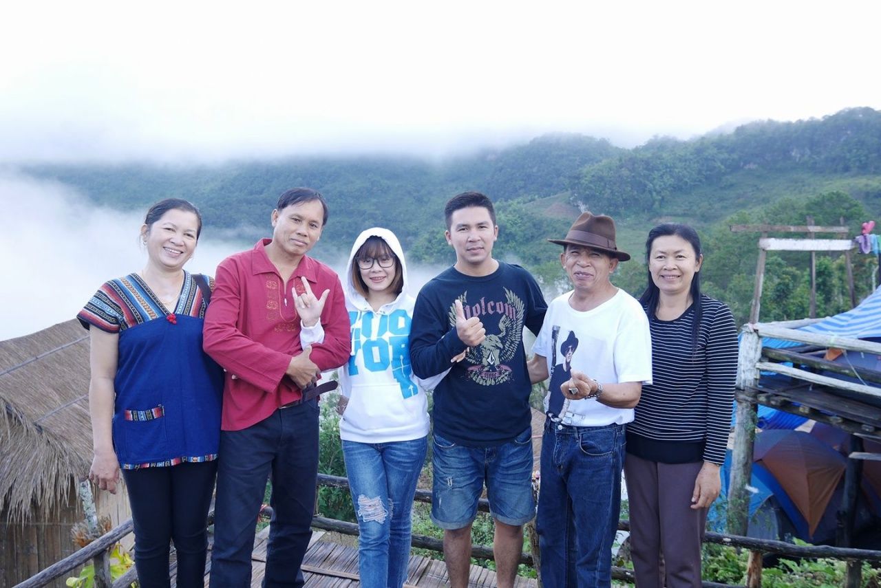 นายบุญทวีท่องเที่ยวกับครอบครัว