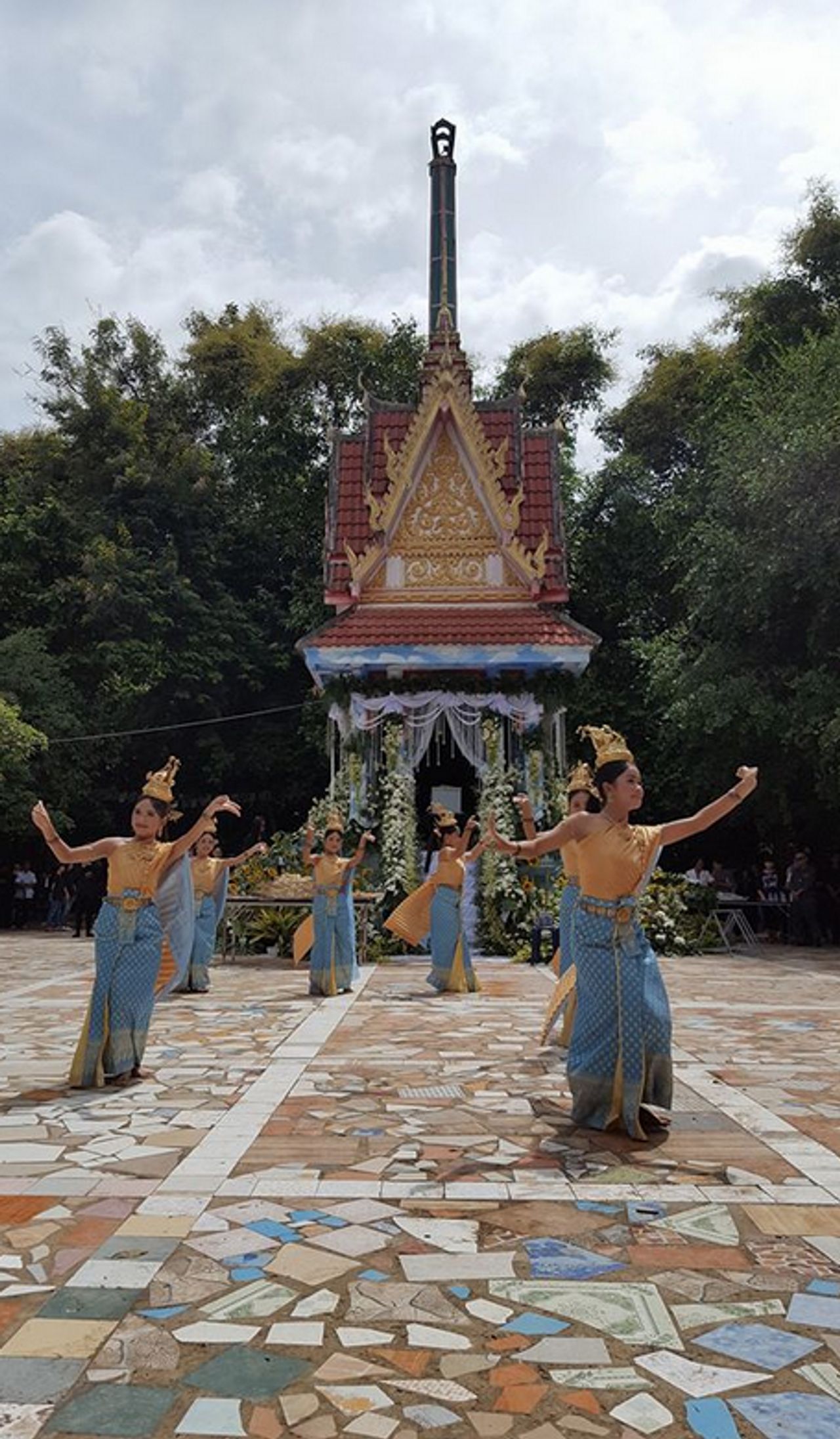 ภาพจากเฟซบุ๊ก Suttira Klinsrisuk