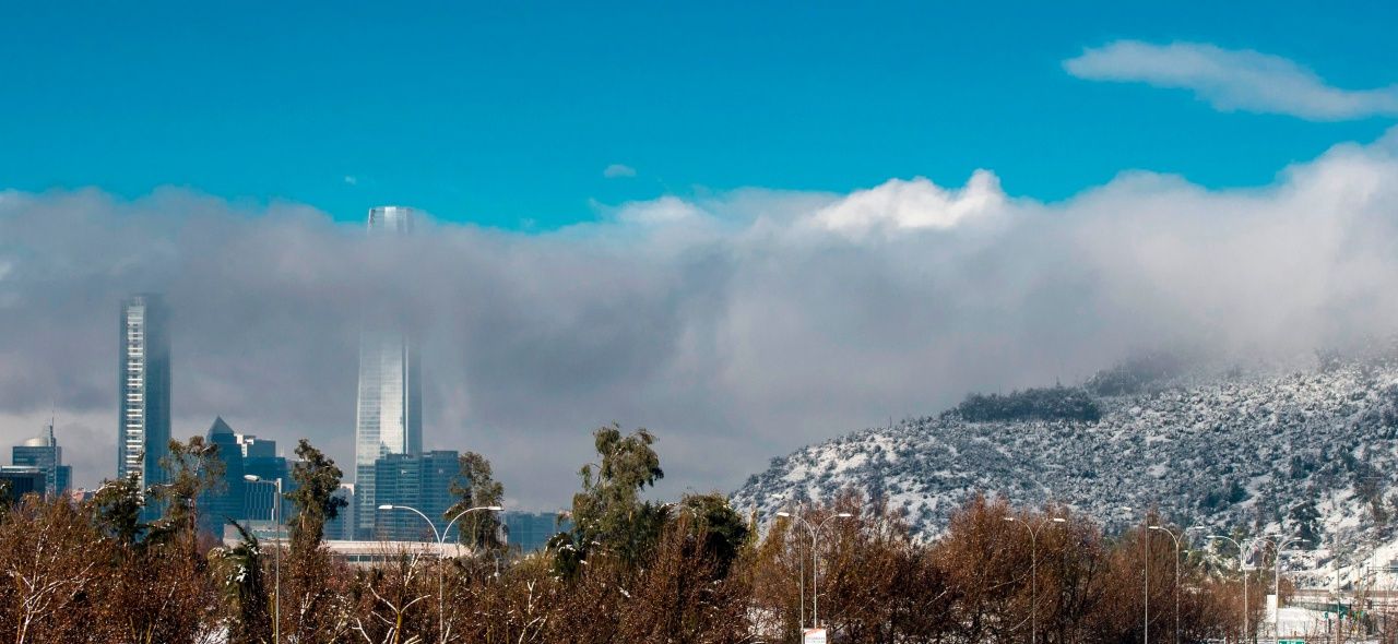 เมฆหนาทึบปกคลุมกรุงซานติอาโก