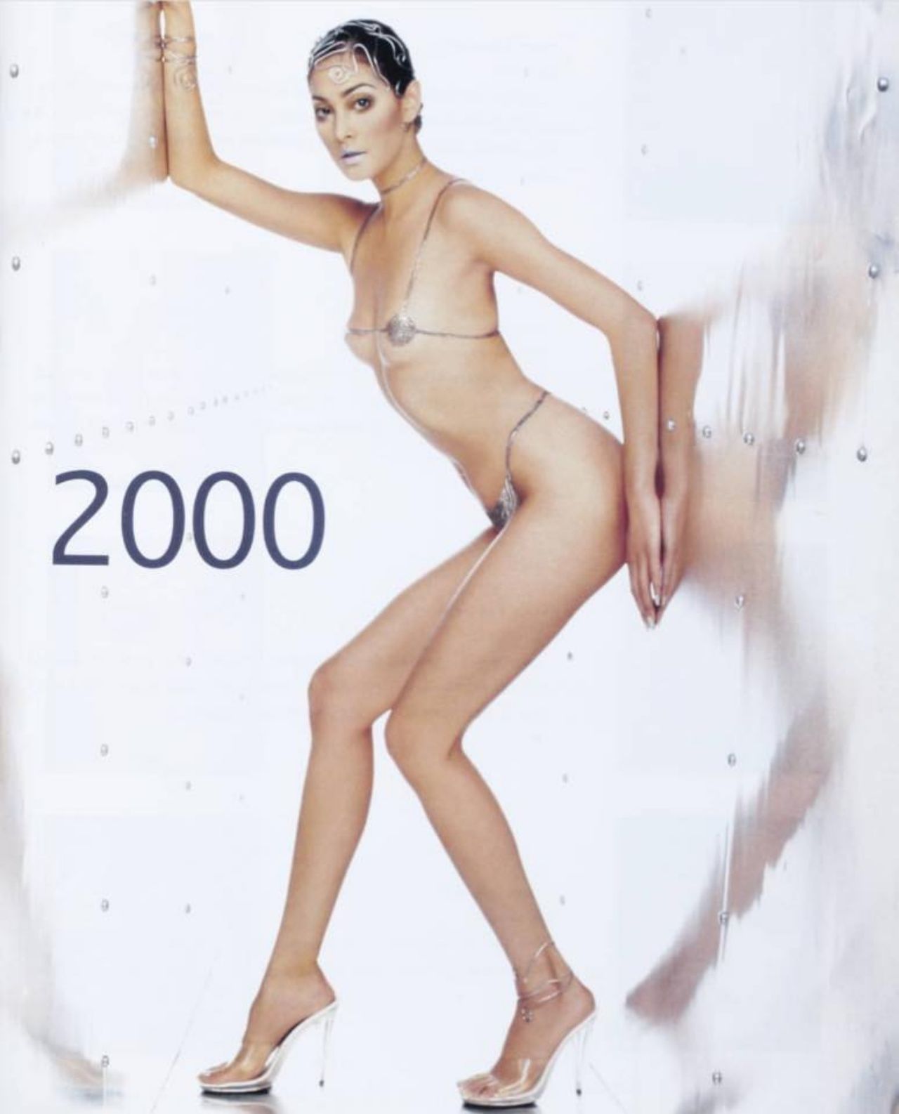 ปี 2000 ใครจะร้อนแรงเกินกว่าลูกเกด ไม่มีนะคะ