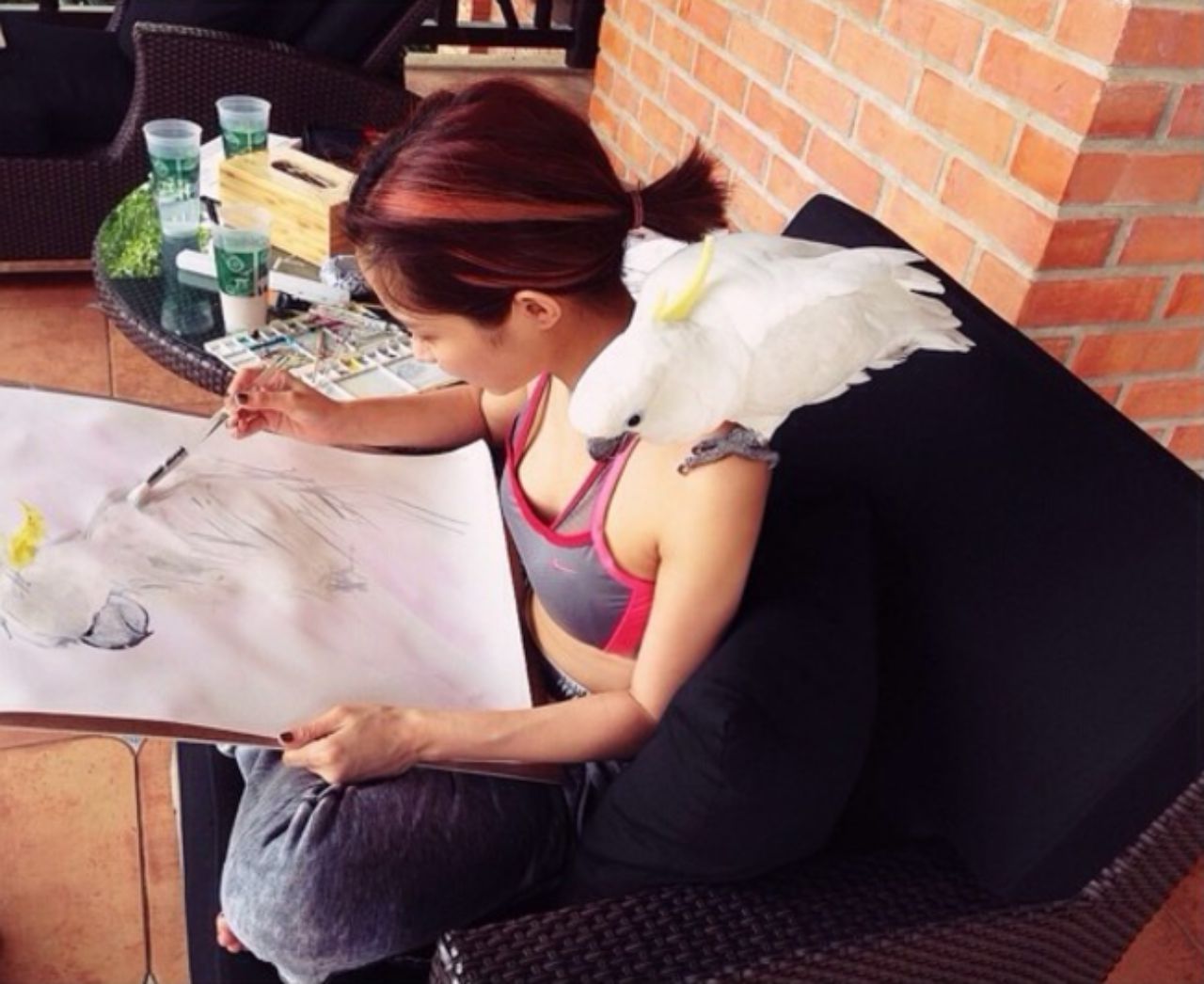 น้ำชา รักงานศิลปะ