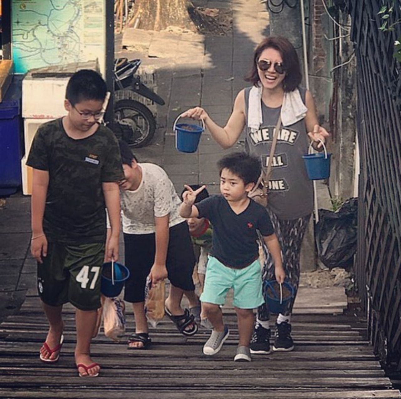 ไปเที่ยวกับลูกชายแฮปปี้