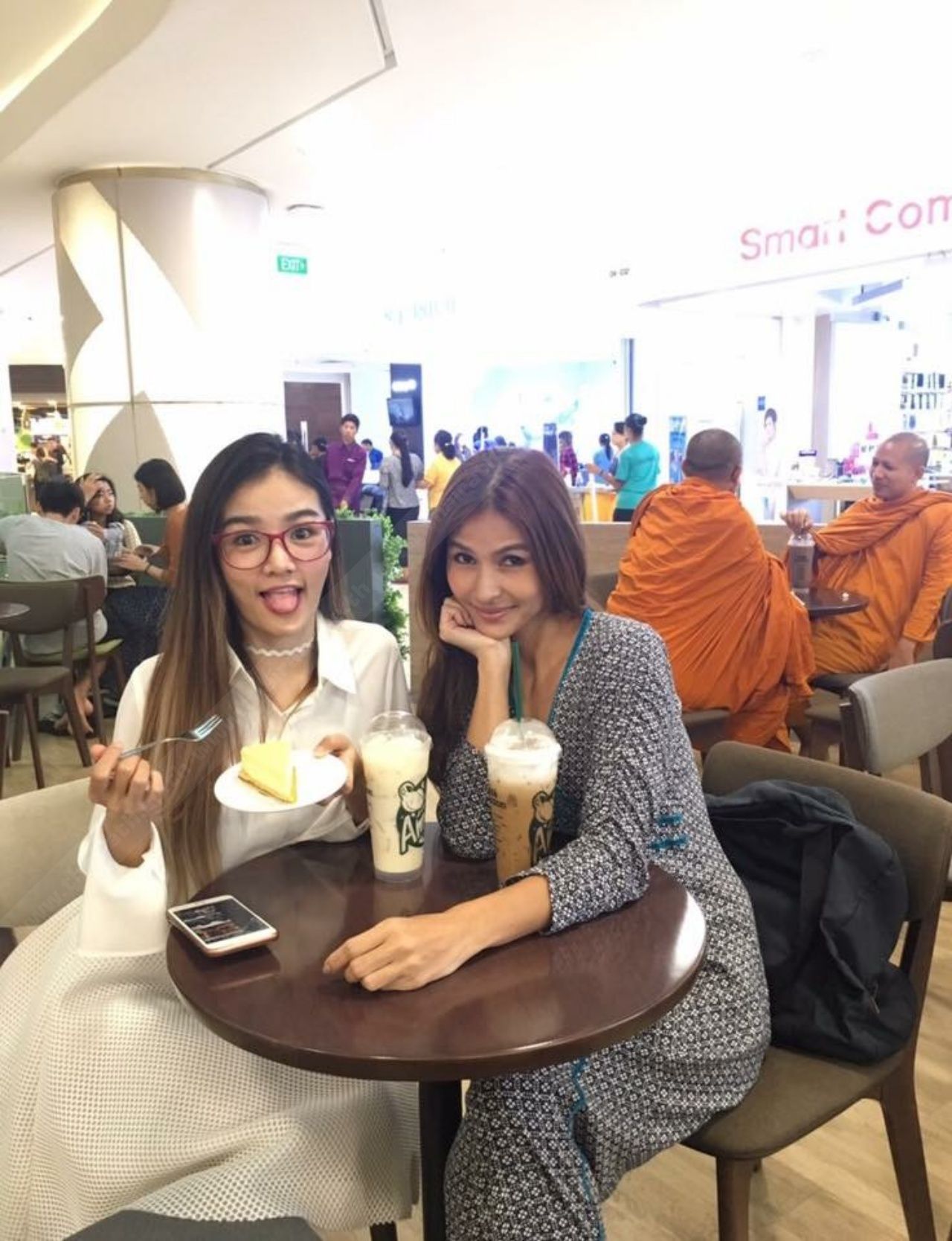 กระแต อาร์สยาม ร่าเริงๆ กับโบว์ เบญจศิริ 