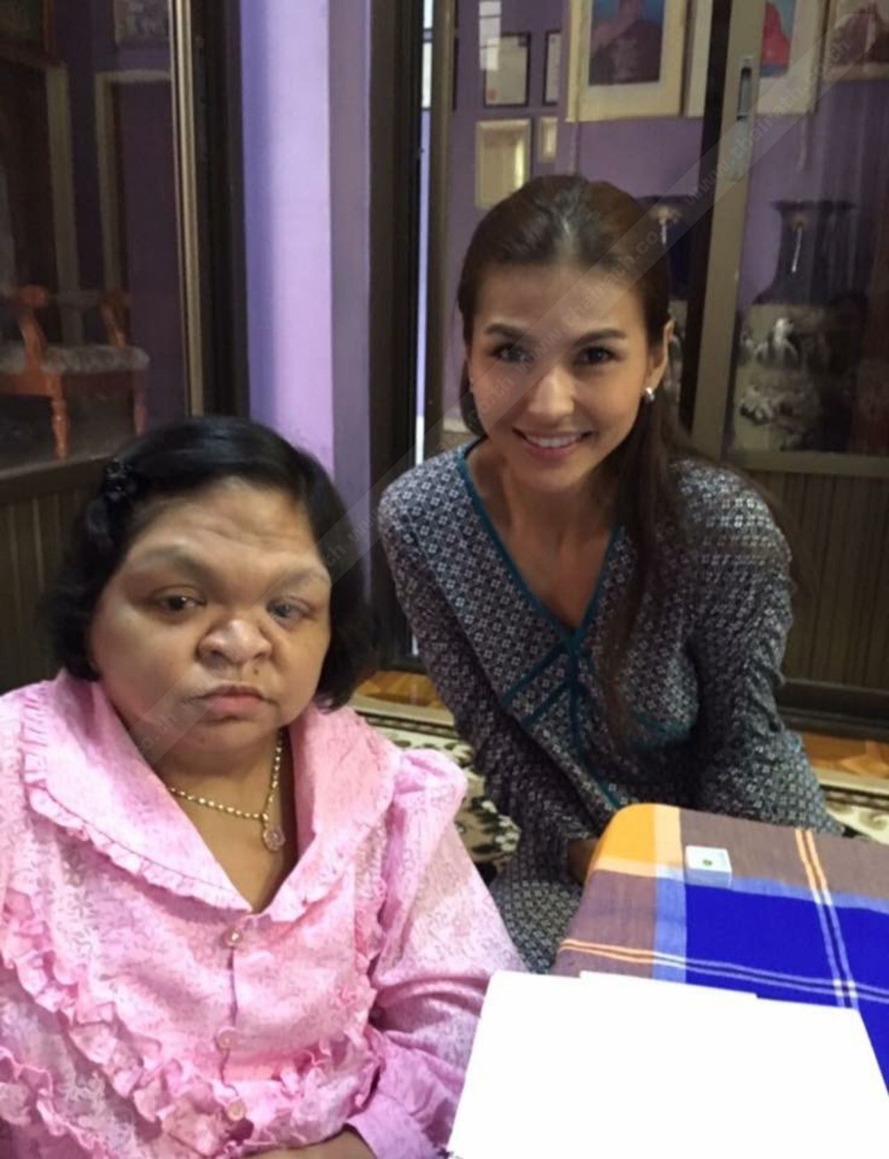 หมอดูดังระดับโลก หมอดูอีที ที่พม่ากับ โบว์ เบญจศิริ 