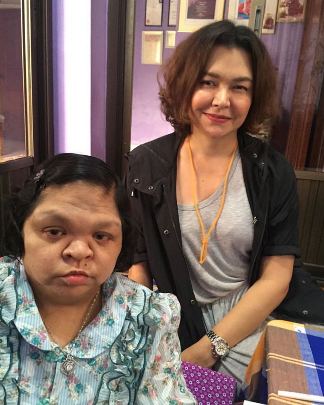 หมอดูอีทีกับบรรดาคนดัง 