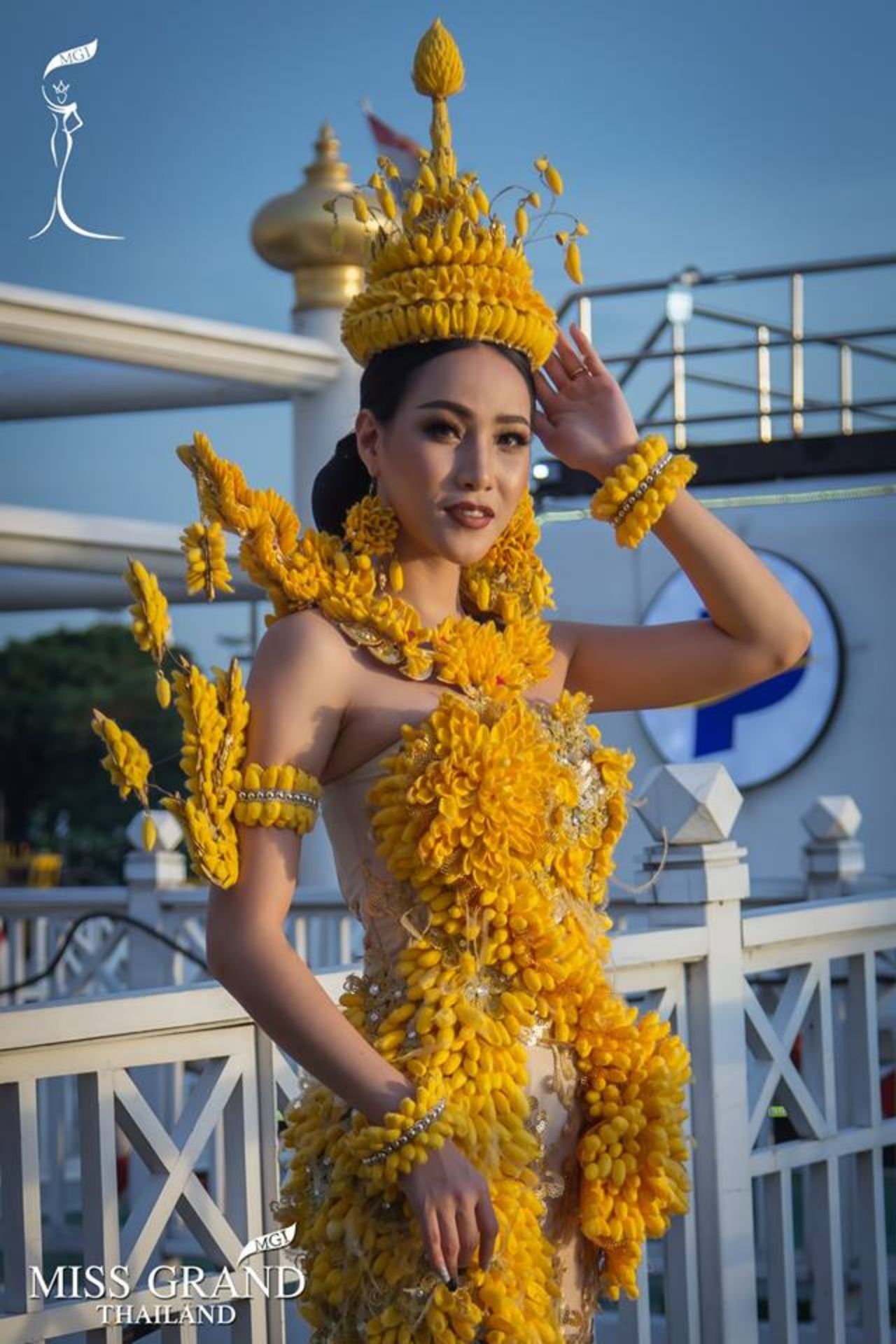  นกยูง ชนิตา มิสแกรนด์อุบลราชธานี 2016 เหลืองอร่ามมากในชุด ราชินีรังไหมสีทอง