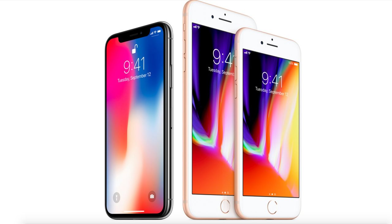 ไอโฟน X ด้านซ้าย เทียบกับไอโฟน 8 และไอโฟน 8 พลัส ด้านขวา