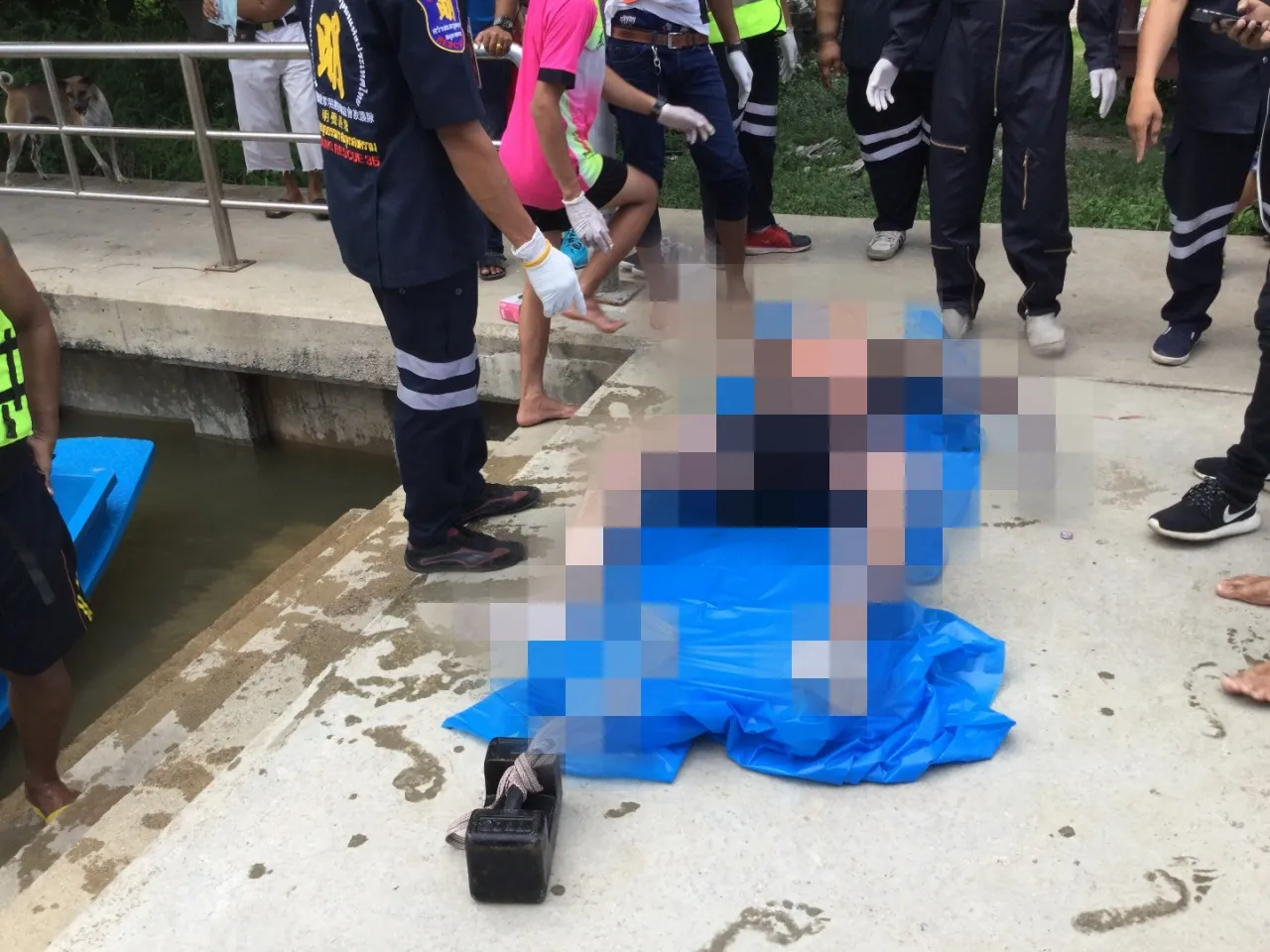 โคตรโหด! ฆ่าถ่วงน้ำชายนิรนาม ใช้ลูกเหล็กสีดำ หนัก 20 กก. ผูกขา 