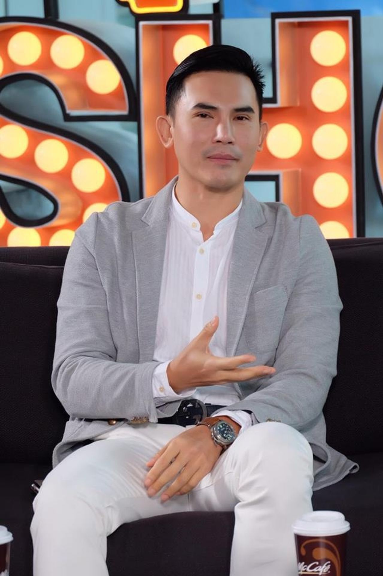 ภาพจากเฟสบุ๊คคุยเช้าShow