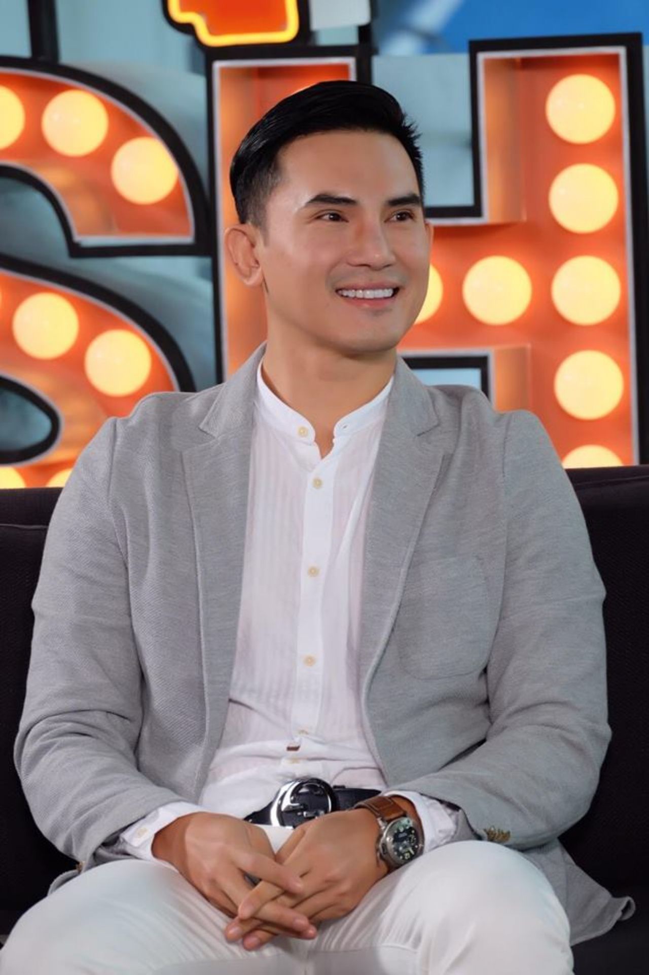 ภาพจากเฟสบุ๊คคุยเช้าShow