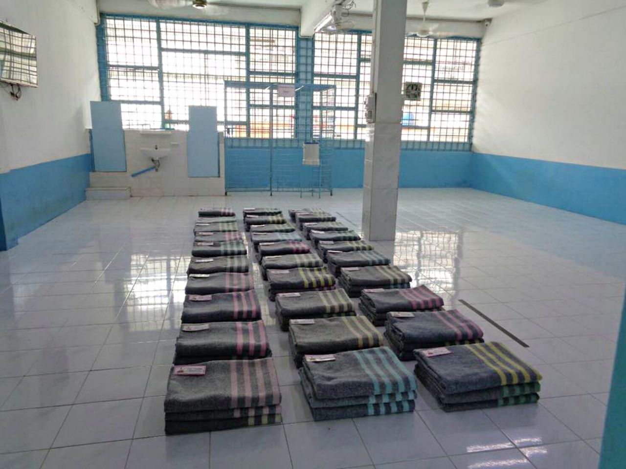 ภาพห้องขังหมายเลข 13  (กฤช กระแสร์ทิพย์)