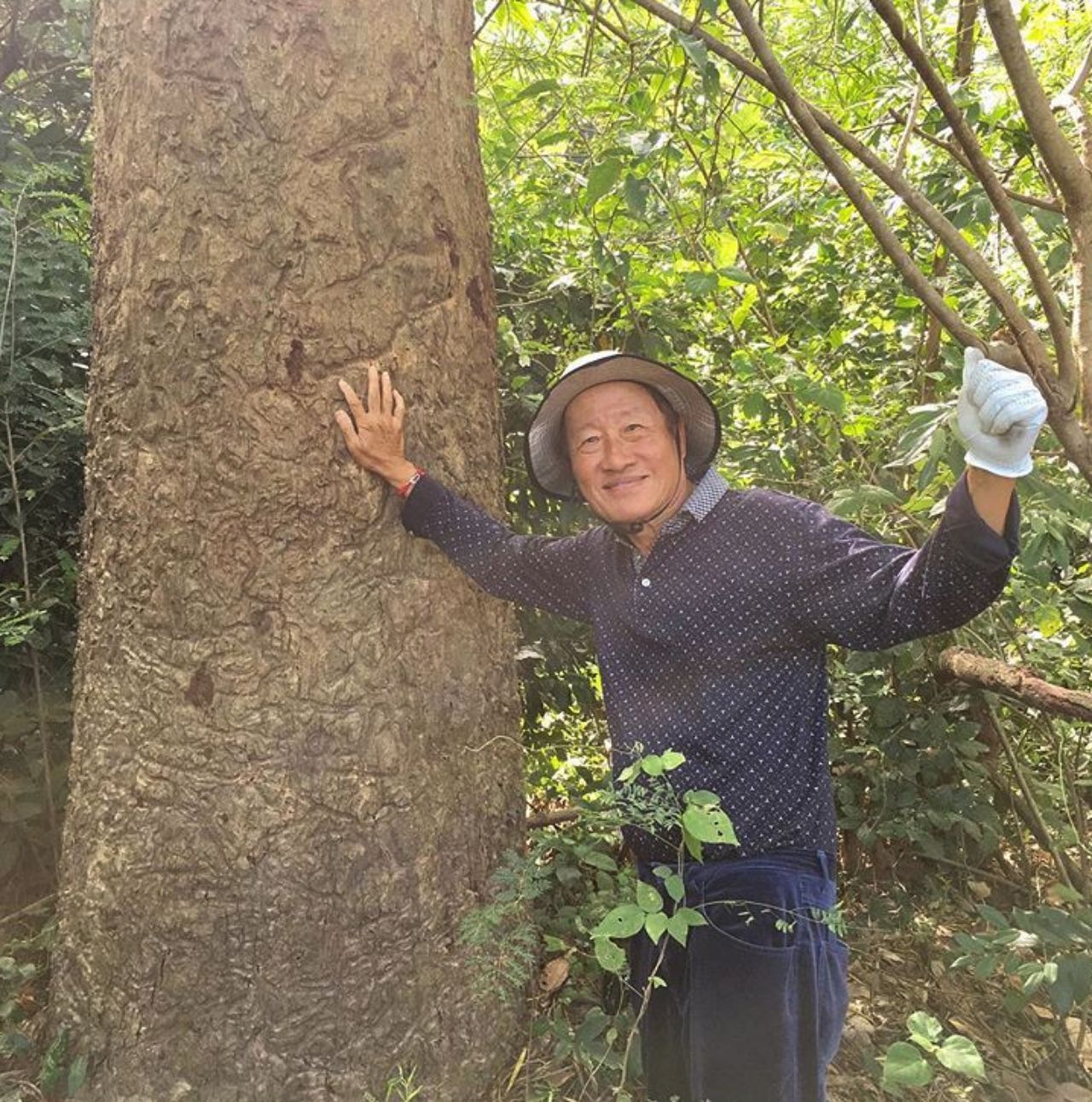 พ่อชอบเดินป่า