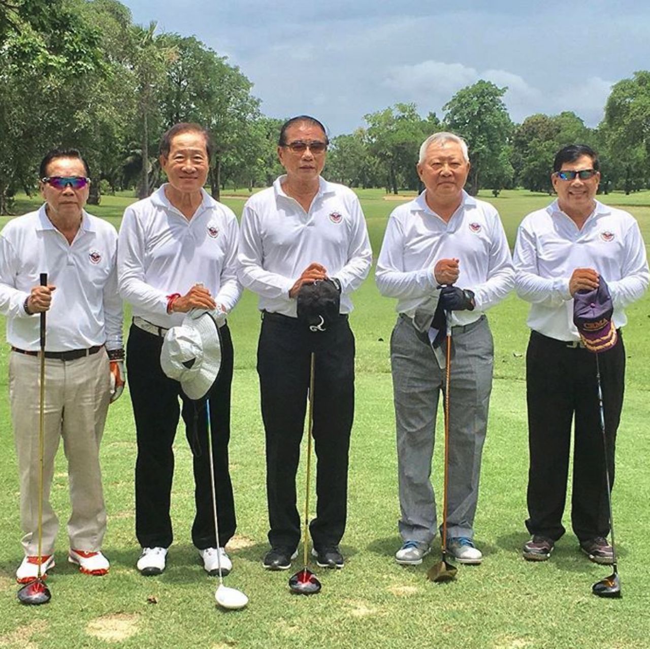 เพื่อนๆ ทั้งนั้น