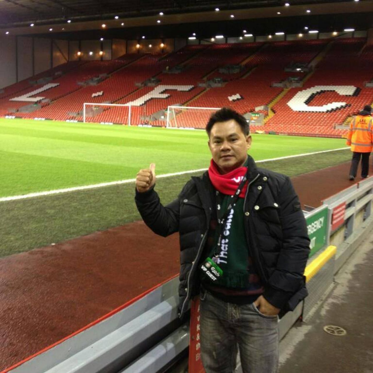 “หมู อมรเทพ แววแสง