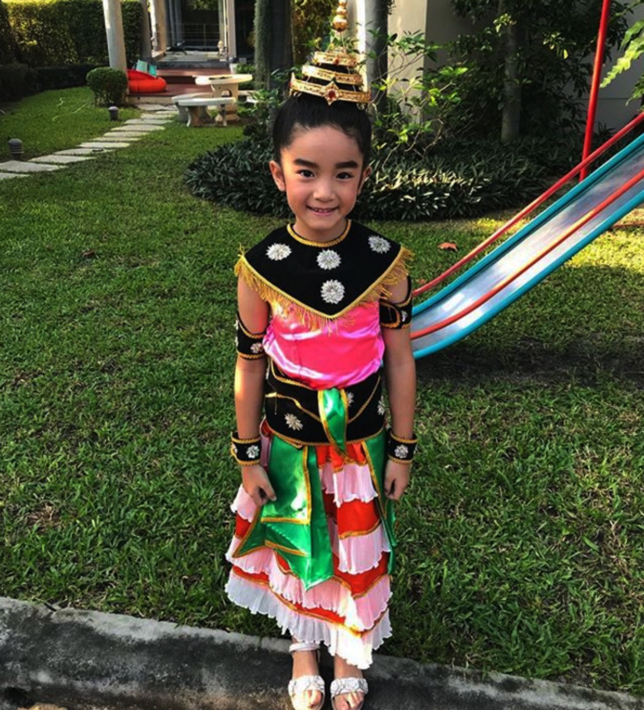 น้องณดา ลูกแม่ กบ สุวนันท์ 