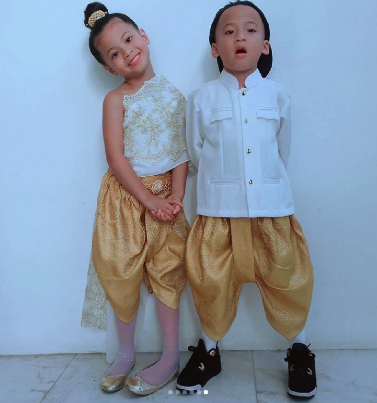 บีน่า-บรู๊คลิน ลูกแม่นานา