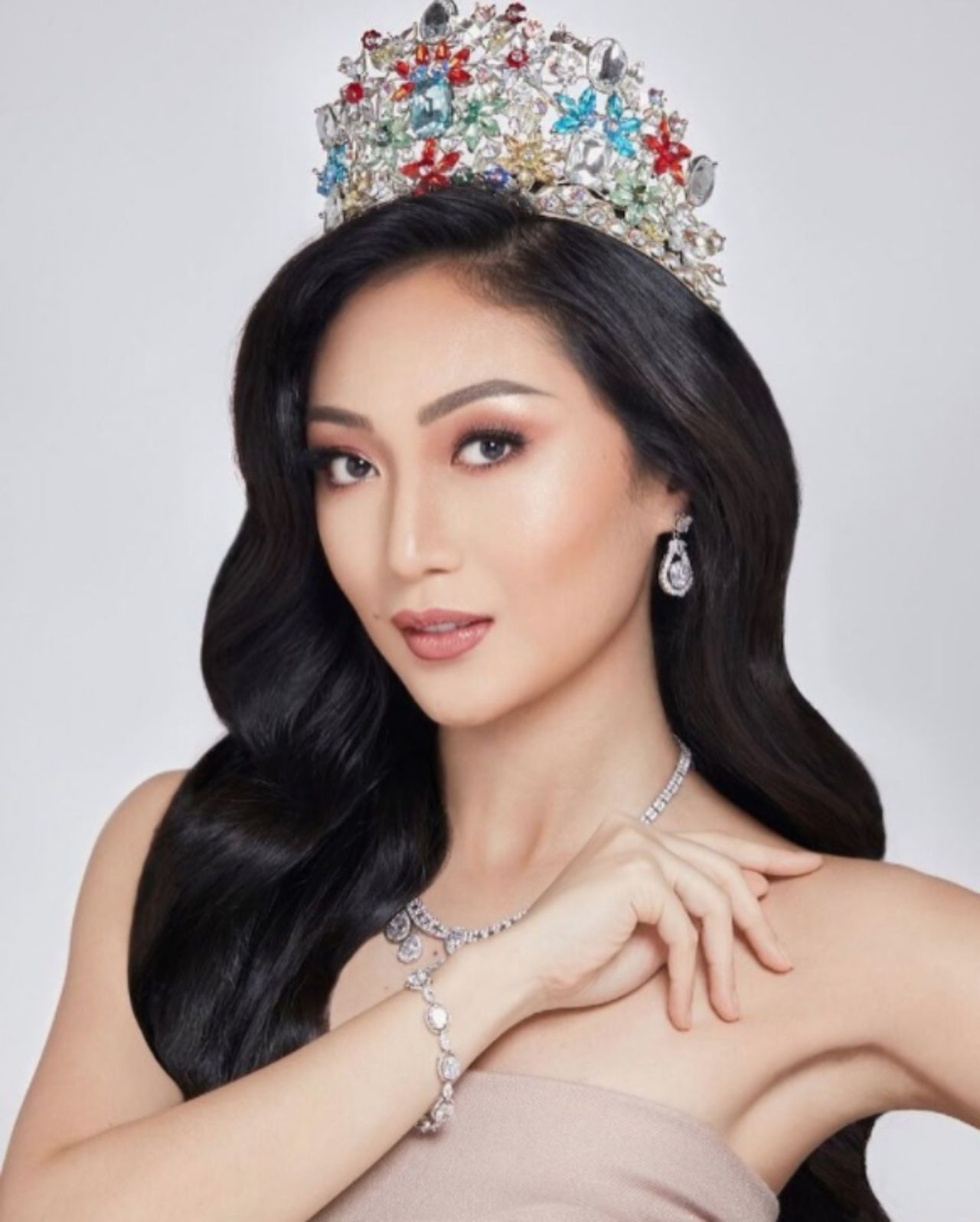 สวยกว่าบนเวทีประกวด Miss Earth 2017 มาก