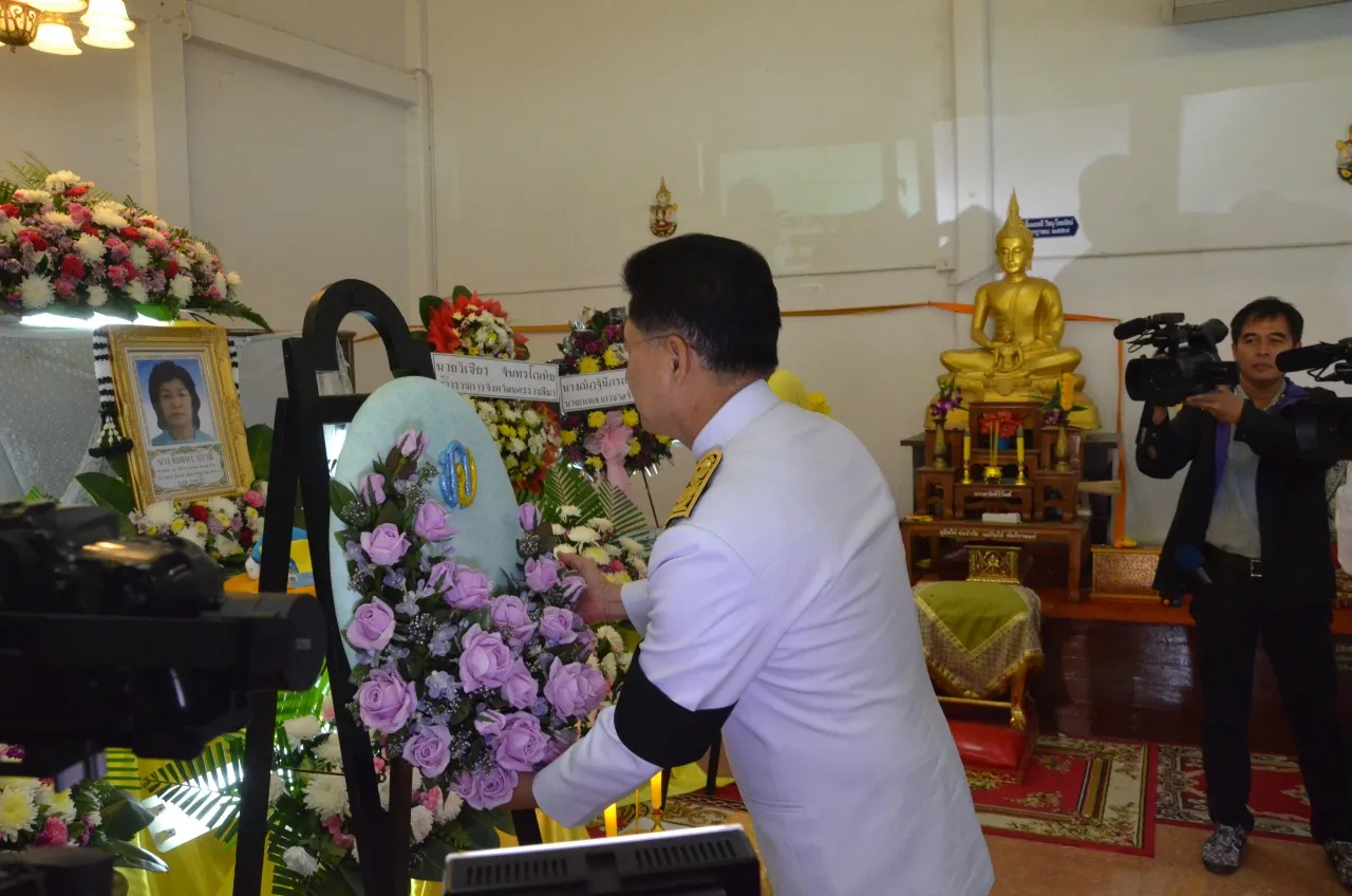 ลูกสุดซาบซึ้ง ในหลวงโปรดเกล้าฯพระราชทานเพลิงศพ ป้าจินตนา แม่ค้าจิตอาสา