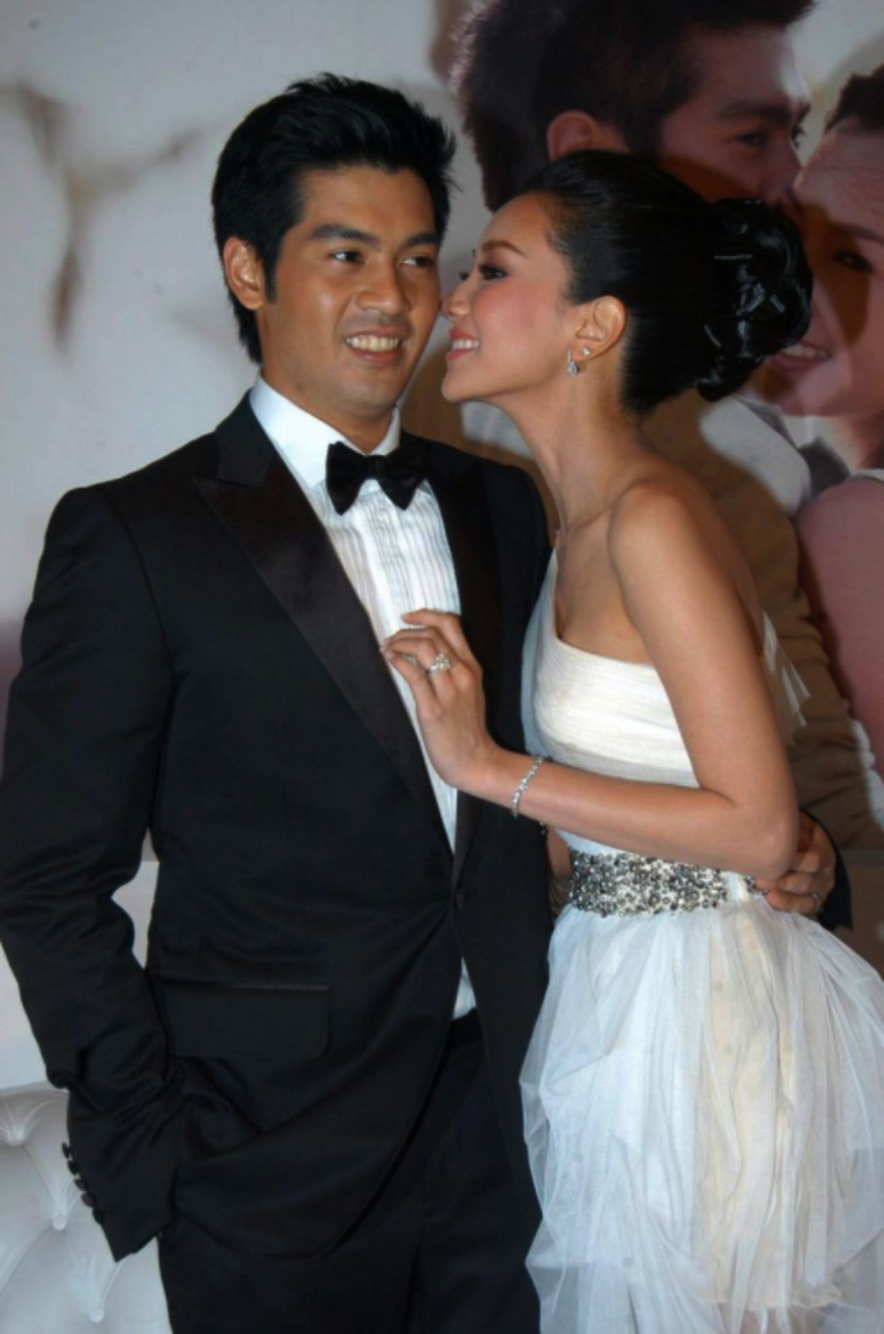 จุ๊บสามีคุณต๊อด