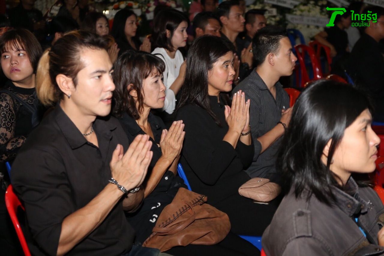 ก็อด ดราก้อน หรือ ก็อด มังกรสู้ผี มาร่วมฟังสวดศพ โจ