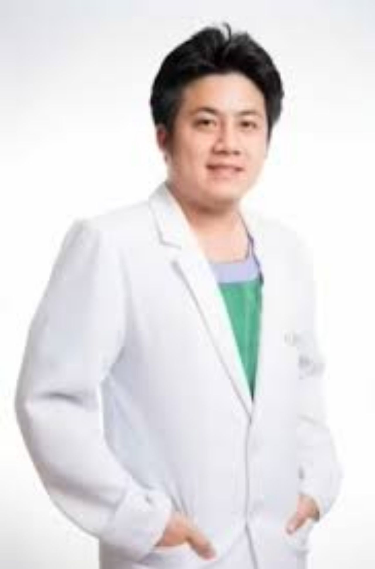 นพ.จิรเดช เกตุรัตนกุล หรือ หมอดิว